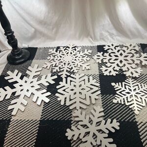 Charming White Snowflake Holiday Decor